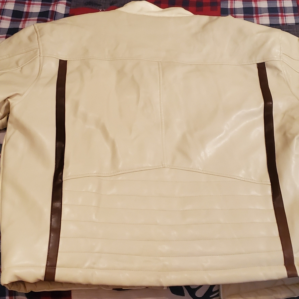Jacket - Picture 3 of 4